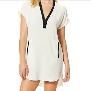 ASTR The Label, Medium, White V-Neck Crepe Shift Dress